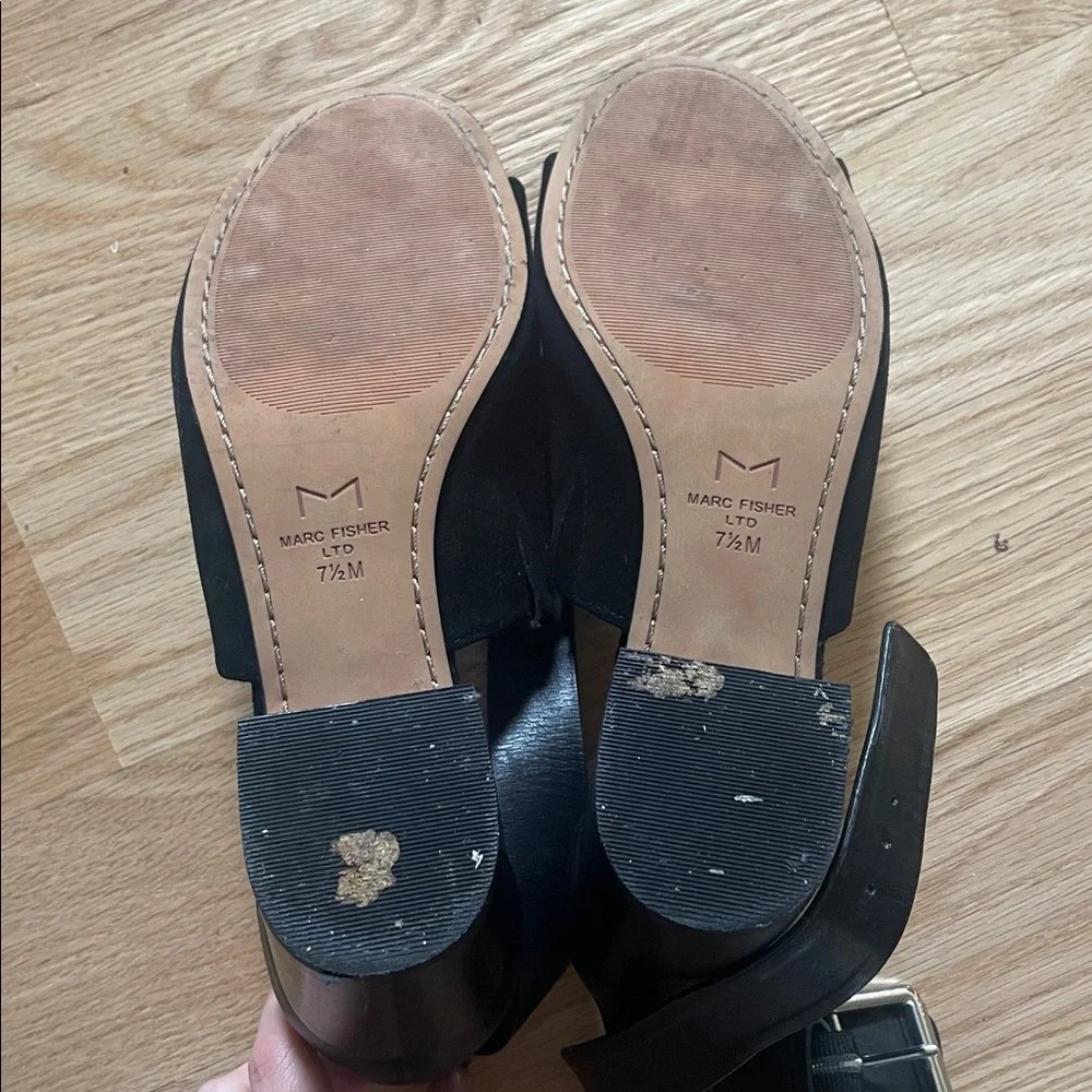 Black sandals - Marc Fisher Black Suede Mules size 7.5 - Picture 7 of 7